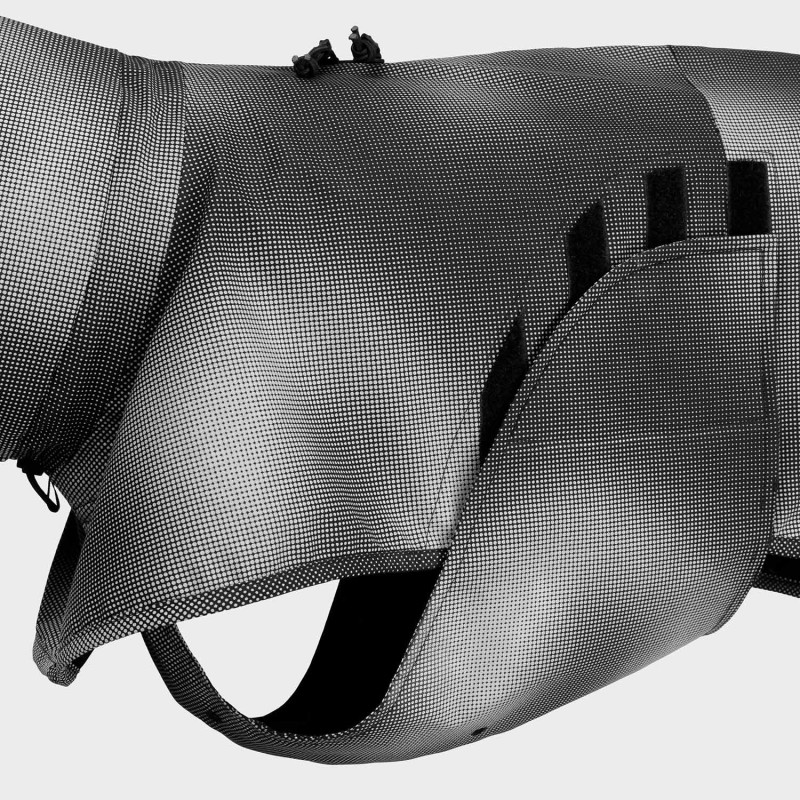 Płaszcz przeciwdeszczowy AKTIV Black Cloud7 — 10 000 mm słupka wody | ventisei&Co.