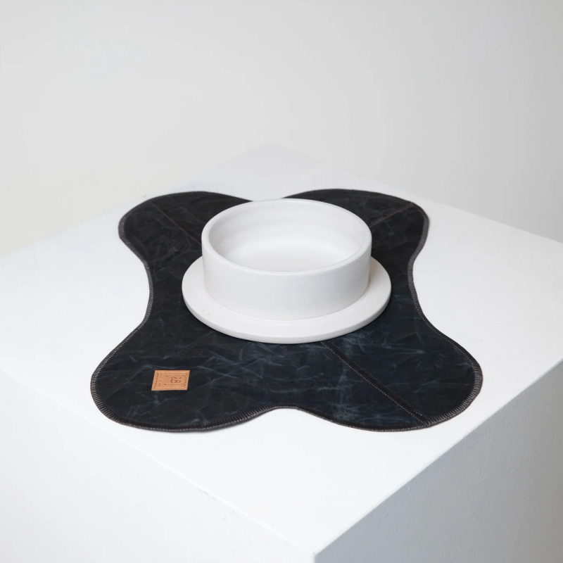 2.8 Bruce Mata pod Miski Celuloza Black 2.8 Design for Dogs | ventisei&Co.