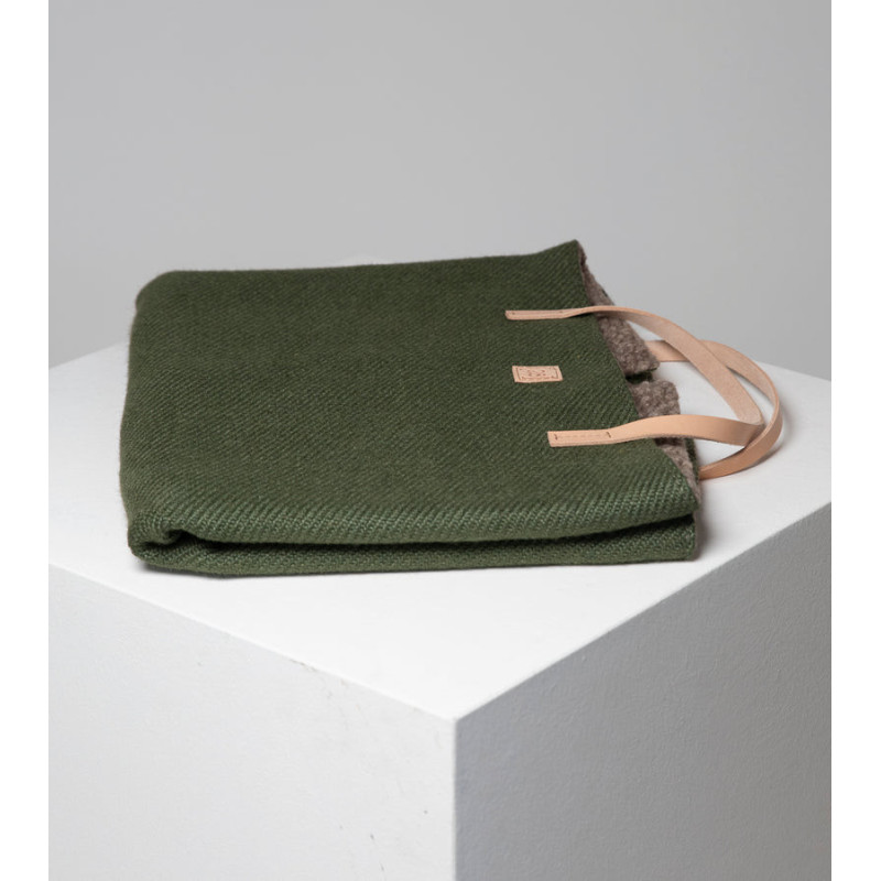 2.8 Steve Dog Travel Mat Jute Sage 2.8 Design for Dogs | ventisei&Co.