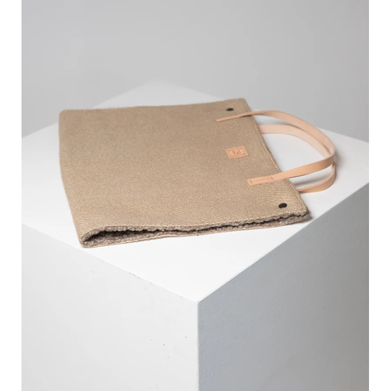 2.8 Steve Dog Travel Mat Jute Ecru 2.8 Design for Dogs | ventisei&Co.