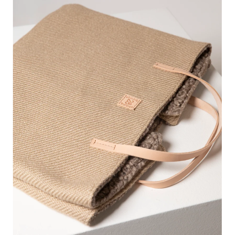 2.8 Steve Dog Travel Mat Jute Ecru 2.8 Design for Dogs | ventisei&Co.