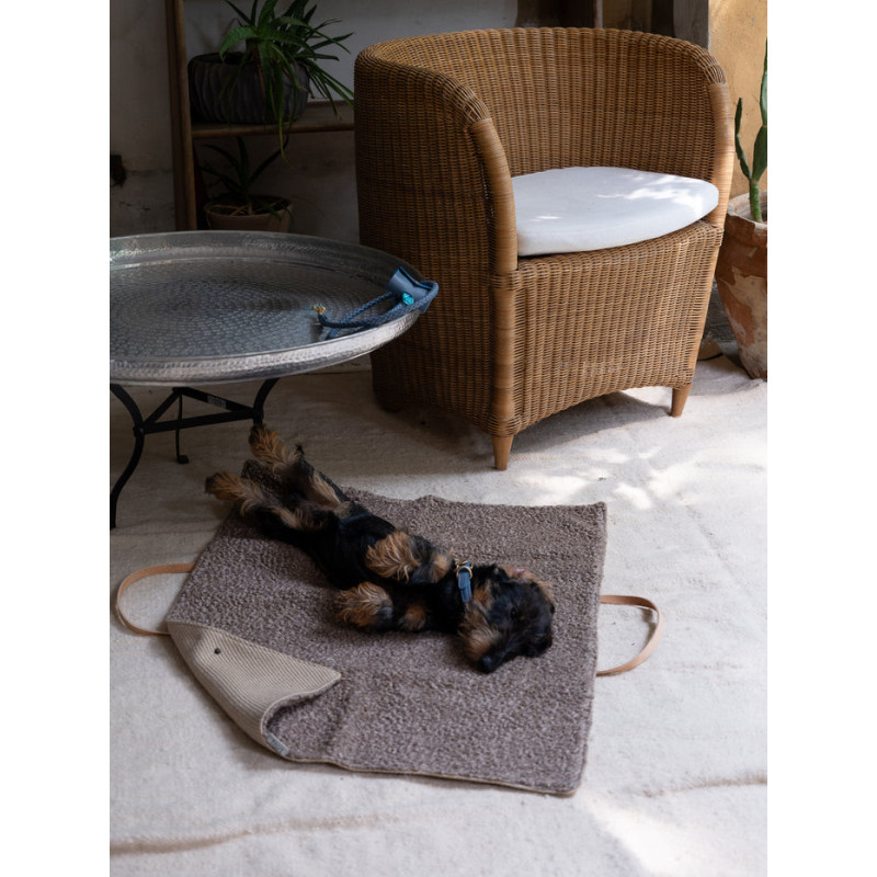 2.8 Steve Dog Travel Mat Jute Ecru 2.8 Design for Dogs | ventisei&Co.