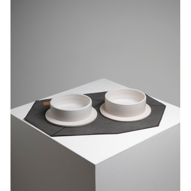 2.8 David Mata pod Miski Sztuczna Skóra 2.8 Design for Dogs | ventisei&Co.