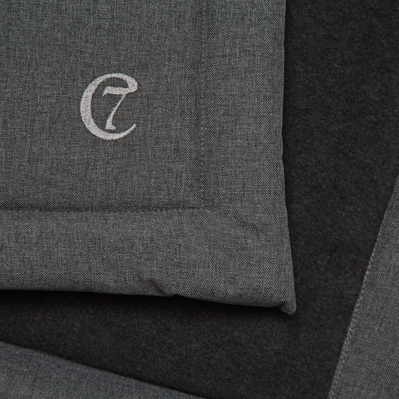 Mata wodoodporna Cloud7 Mid Grey-Dark Grey — detal logo